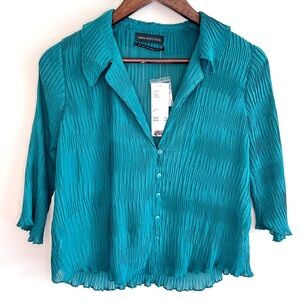Urban Outfitters Textured Plisse Blouse Sz S NWT Green Light Split Hem 0161